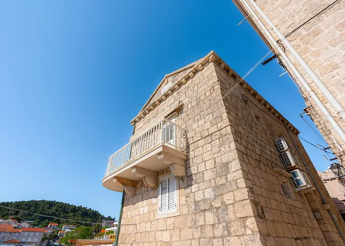 Luka, Punta Jurana 아파트